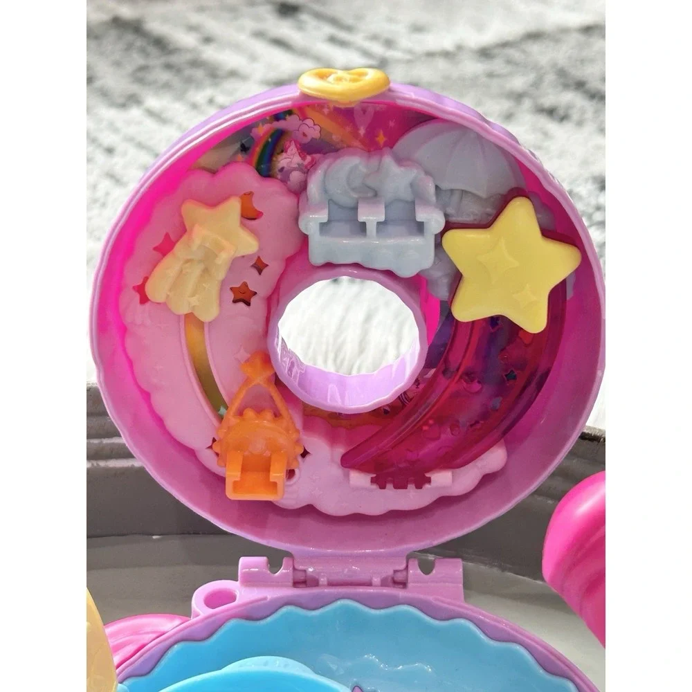 Polly Pocket Sparkle Cove Adventure‎ Unicorn Floatie Compact with 2 Chairs